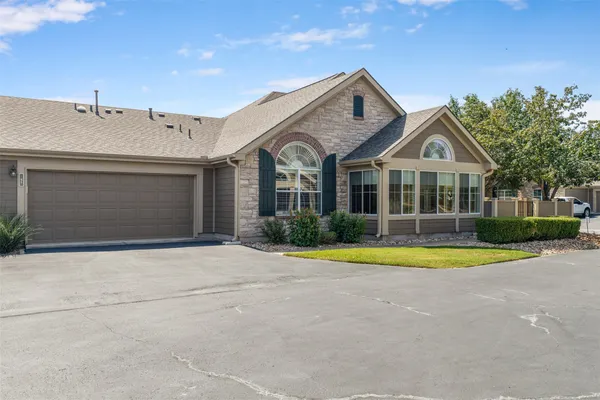 Property Slideshow image 2 of 37 | 30 wildwood dr 41, Georgetown, TX, 78633