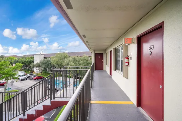 Property Slideshow image 3 of 24 | 13255 sw 7th ct 403d, Pembroke Pines, FL, 33027