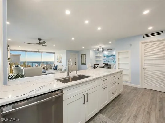 Property Slideshow image 2 of 27 | 3483 gulf shore blvd 604, Naples, FL, 34103