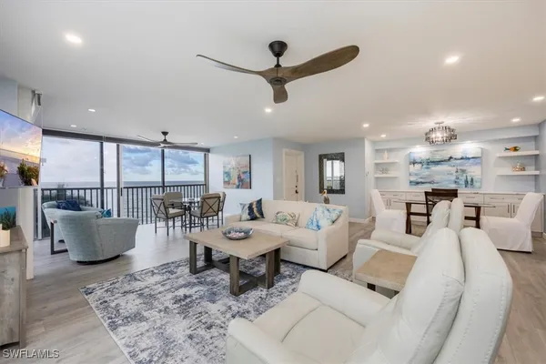 Property Slideshow image 3 of 28 | 3483 gulf shore blvd 604, Naples, FL, 34103