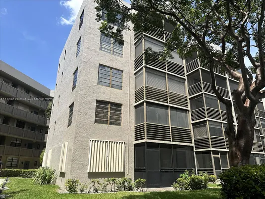 Property Slideshow image 2 of 34 | 1100 colony point cir 215, Pembroke Pines, FL, 33026