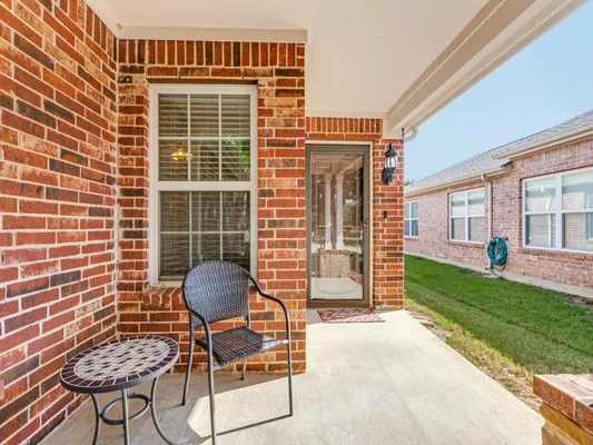 Property Slideshow image 3 of 40 | 1649 antelope hills dr, Frisco, TX, 75036