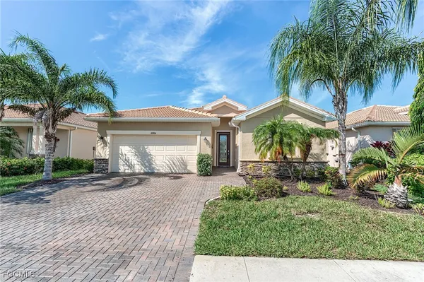 Property Slideshow image 2 of 50 | 10304 livorno dr, Fort Myers, FL, 33913