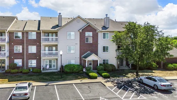 Property Slideshow image 3 of 32 | 1875 waterstone blvd apt 312, Miamisburg, OH, 45342