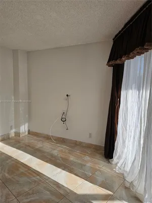 Property Slideshow image 3 of 32 | 20400 w country club dr apt 711, Aventura, FL, 33180