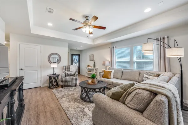 Property Slideshow image 3 of 29 | 8873 shore crest rd, Frisco, TX, 75036