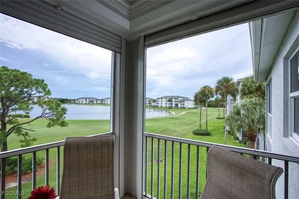Property Slideshow image 3 of 26 | 8066 queen palm ln 537, Fort Myers, FL, 33966