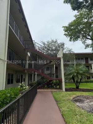 Property Slideshow image 2 of 24 | 150 sw 134th way 101r, Pembroke Pines, FL, 33027
