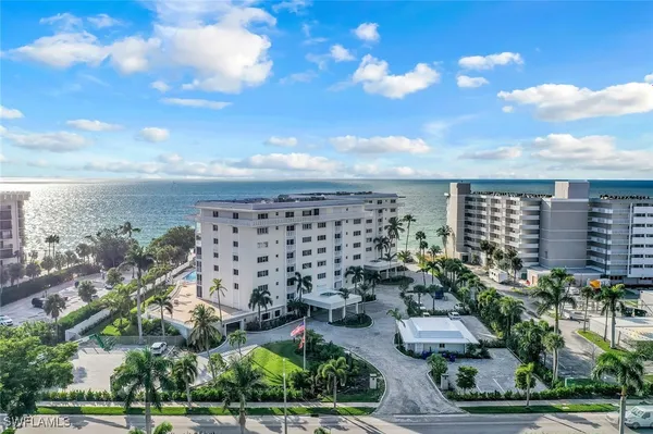 Property Slideshow image 2 of 35 | 3401 gulf shore blvd n apt 303, Naples, FL, 34103