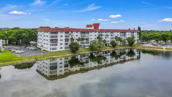 Property Slideshow image 2 of 39 | 4750 nw 22nd ct 114, Lauderhill, FL, 33313