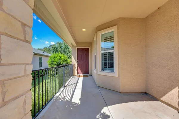 Property Slideshow image 3 of 26 | 501 sheldon lake dr, Georgetown, TX, 78633