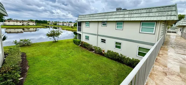 Property Slideshow image 2 of 20 | 766 monaco p # 766, Delray Beach, FL, 33446