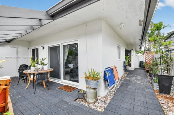 Property Slideshow image 2 of 28 | 13406 sabal palm ct b, Delray Beach, FL, 33484