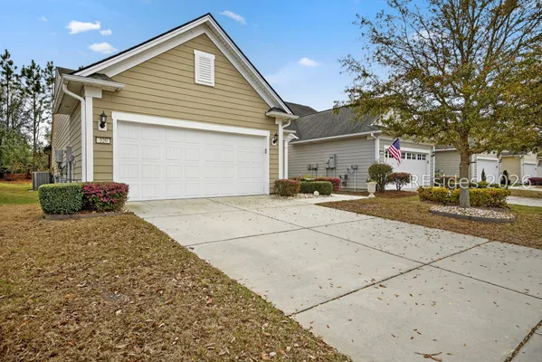 Property Slideshow image 2 of 43 | 320 gleneagle ct, Okatie, SC, 29909