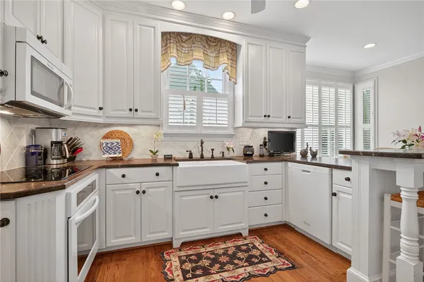 Property Slideshow image 2 of 35 | 174 highland, Williamsburg, VA, 23188