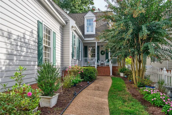 Property Slideshow image 2 of 36 | 174 highland, Williamsburg, VA, 23188