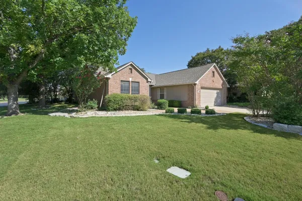 Property Slideshow image 3 of 40 | 110 old chisholm trl, Georgetown, TX, 78633