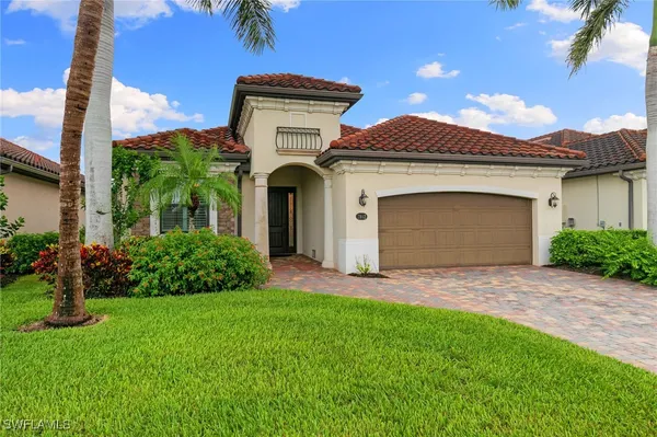 Property Slideshow image 2 of 48 | 2862 aviamar cir, Naples, FL, 34114