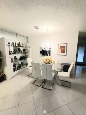 Property Slideshow image 2 of 43 | 1025 se 4th ave 101, Dania Beach, FL, 33004