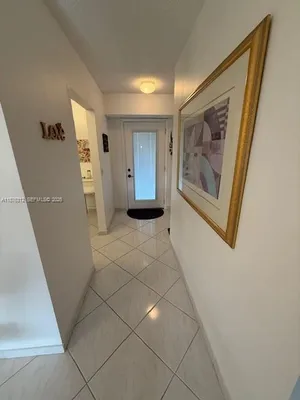 Property Slideshow image 3 of 43 | 1025 se 4th ave 101, Dania Beach, FL, 33004