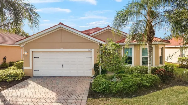 Property Slideshow image 2 of 39 | 15259 yellow wood dr, Alva, FL, 33920