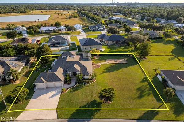 Property Slideshow image 2 of 50 | 8230 hunters glen cir, North Fort Myers, FL, 33917