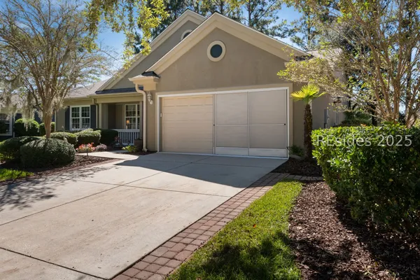 Property Slideshow image 2 of 35 | 186 hampton cir, Bluffton, SC, 29909
