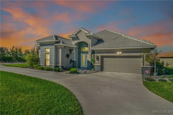 Property Slideshow image 2 of 88 | 1500 w alton bay pl, Hernando, FL, 34442