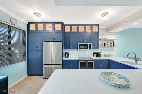 Property Slideshow image 2 of 12 | 9727 acqua ct 434, Naples, FL, 34113