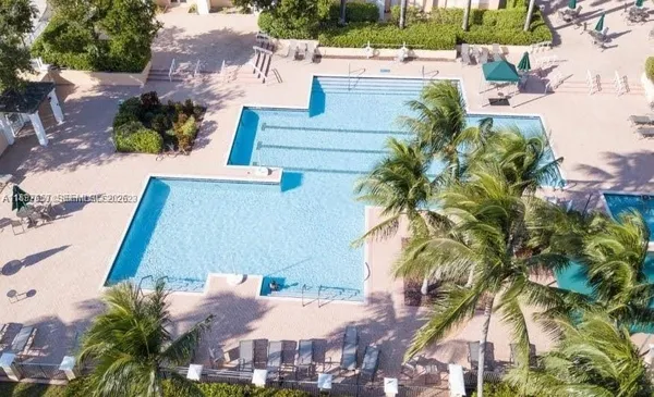 Property Slideshow image 2 of 38 | 7486 granville dr 410, Tamarac, FL, 33321