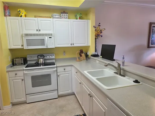 Property Slideshow image 3 of 30 | 14621 sherbrook pl 105, Fort Myers, FL, 33912