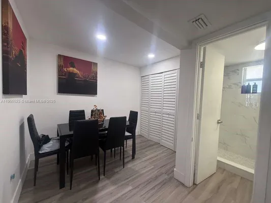 Property Slideshow image 3 of 19 | 18900 ne 3rd ct 509, Miami, FL, 33179