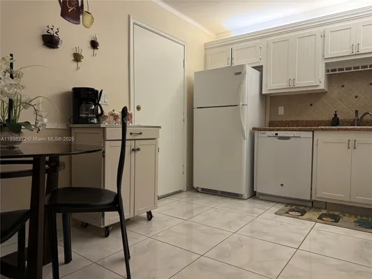 Property Slideshow image 3 of 44 | 4750 nw 22nd ct apt 211, Lauderhill, FL, 33313