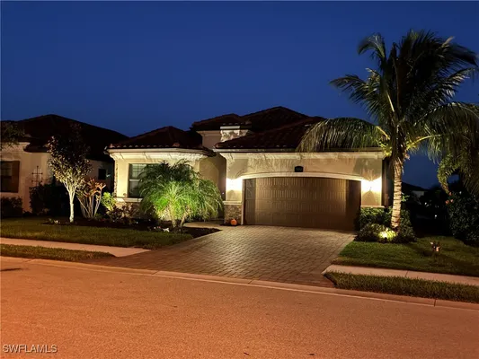 Property Slideshow image 3 of 50 | 28043 foxrock ct, Bonita Springs, FL, 34135