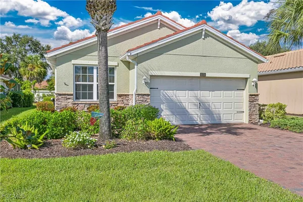 Property Slideshow image 2 of 31 | 2173 summersweet dr, Alva, FL, 33920