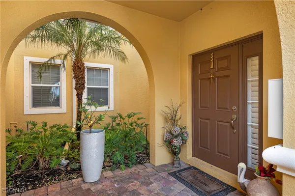 Property Slideshow image 2 of 30 | 12930 new market st 202, Fort Myers, FL, 33913