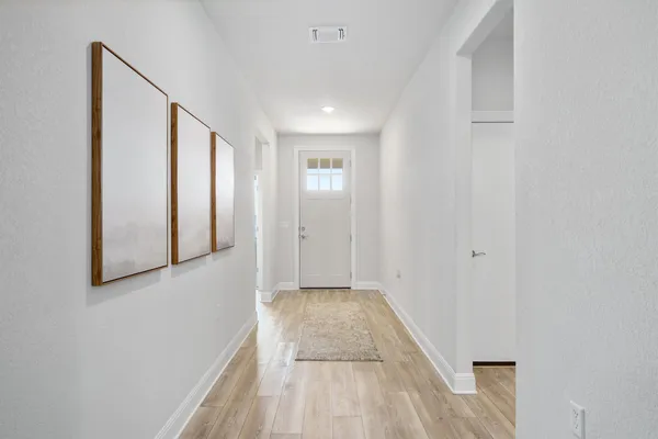 Property Slideshow image 3 of 37 | 511 wooden rail ln, Georgetown, TX, 78633