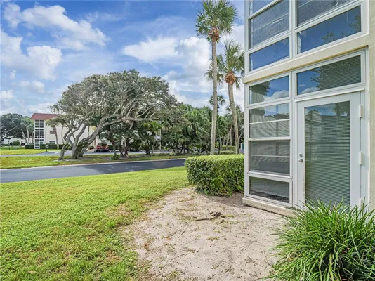 Property Slideshow image 3 of 35 | 5400 highway a1a d3, Vero Beach, FL, 32963