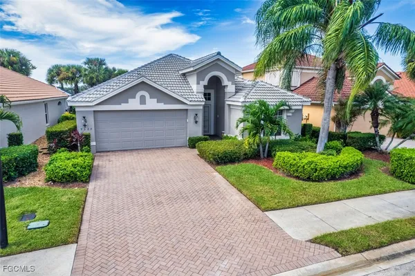 Property Slideshow image 2 of 50 | 9329 independence way, Fort Myers, FL, 33913