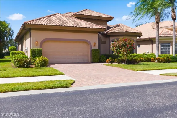 Property Slideshow image 3 of 33 | 6097 dogleg dr, Naples, FL, 34113