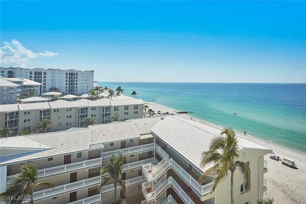 Property Slideshow image 3 of 24 | 1919 gulf shore blvd 804, Naples, FL, 34102