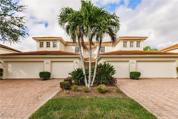 Property Slideshow image 3 of 39 | 3121 meandering way 201, Fort Myers, FL, 33905