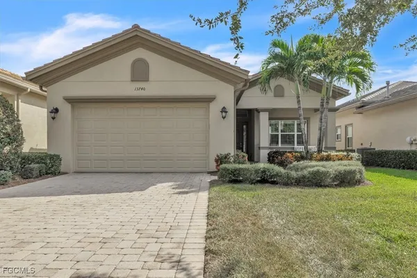 Property Slideshow image 3 of 49 | 13740 willow haven ct, Fort Myers, FL, 33905