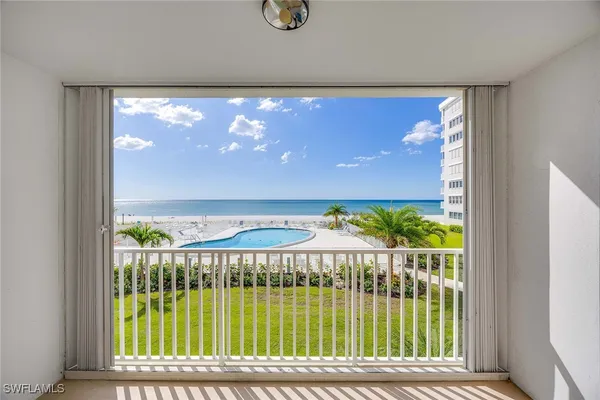 Property Slideshow image 2 of 22 | 3443 gulf shore blvd 207, Naples, FL, 34103