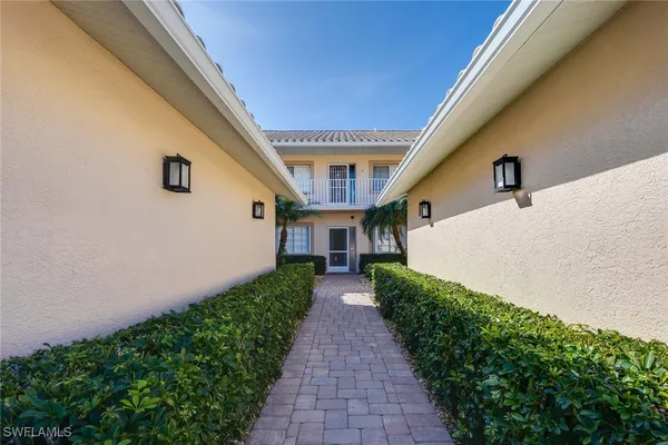 Property Slideshow image 3 of 29 | 9022 michael cir 3, Naples, FL, 34113
