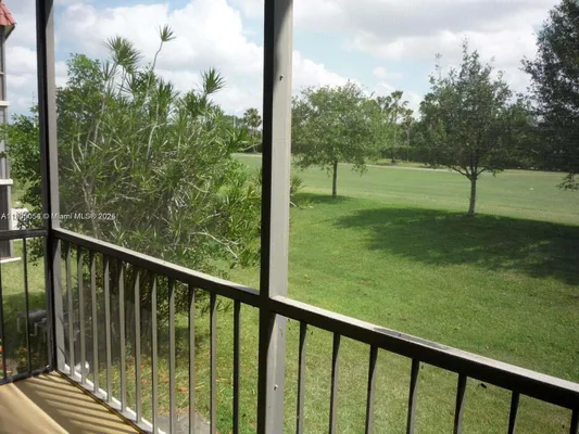Property Slideshow image 2 of 22 | 9520 s hollybrook lake dr apt 205, Pembroke Pines, FL, 33025