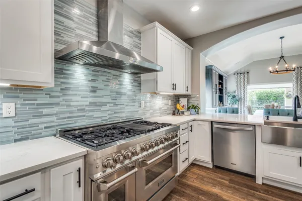 Property Slideshow image 2 of 34 | 10709 murray s johnson st, Denton, TX, 76207