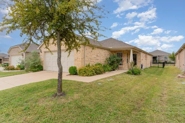 Property Slideshow image 2 of 31 | 9105 tranquil trl, Mckinney, TX, 75071
