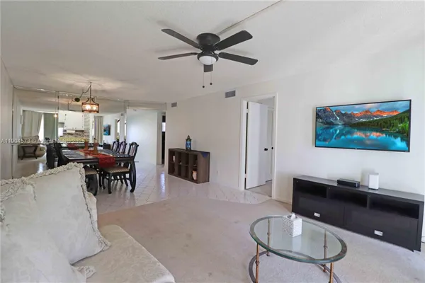 Property Slideshow image 3 of 37 | 361 s hollybrook dr 102, Pembroke Pines, FL, 33025