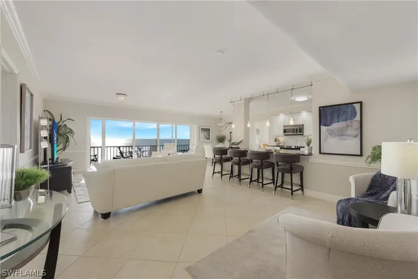 Property Slideshow image 3 of 23 | 3401 gulf shore blvd 605, Naples, FL, 34103